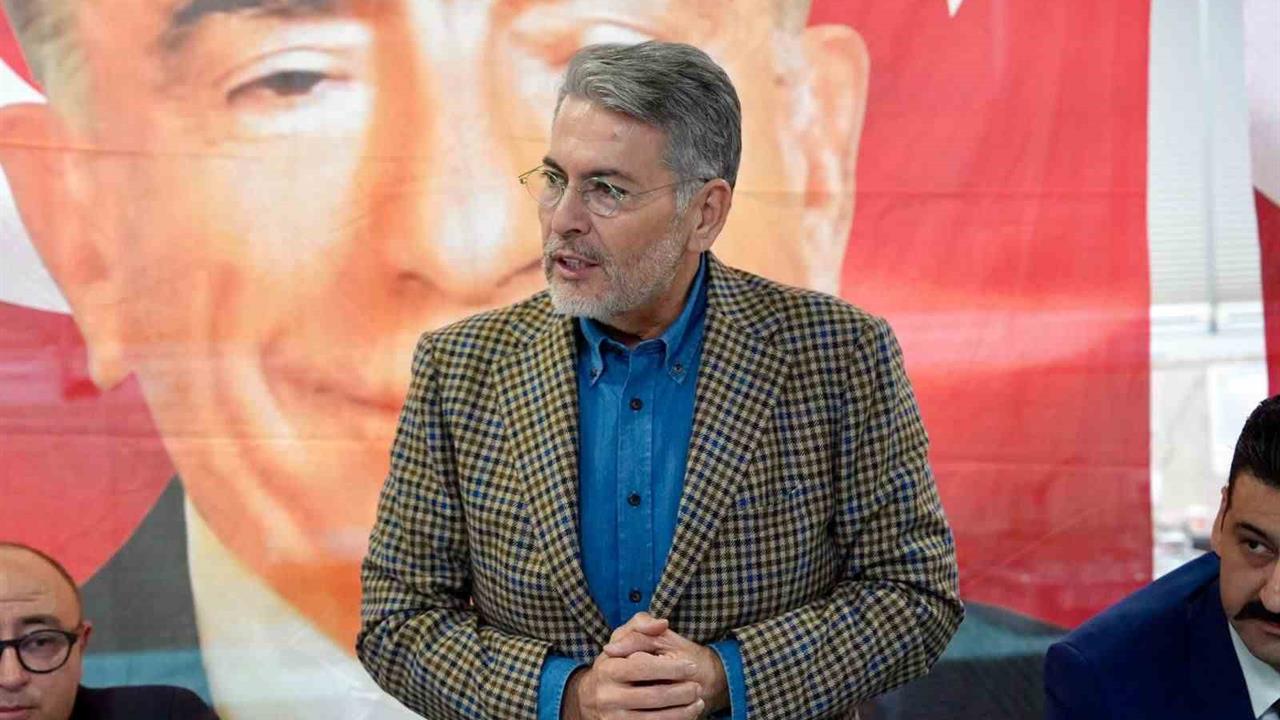 Erdemli'de MHP Milletvekili Levent Uysal, 2B arazileri sorununu çözeceklerini duyurdu.