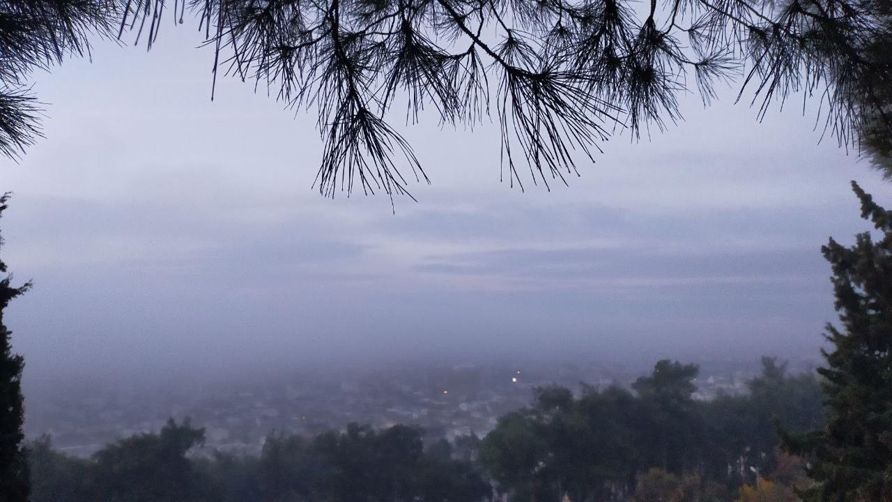 Aydın Merkez'de Puslu Sabahın Getirdiği Manzaralar Vatandaşları Etkiledi