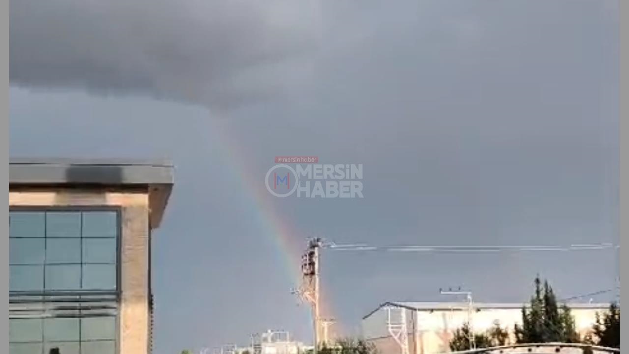 Bulutlar Mola Verdi, Güneş Yüzünü Az da Olsa Gösterdi: Mersin Limanı Üzerinde Gökkuşağı Şöleni!