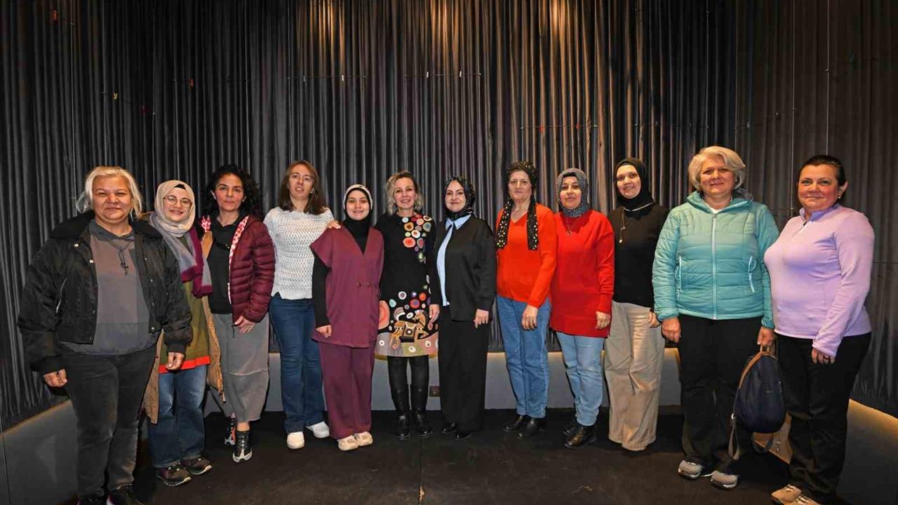 Bursa Osmangazi'de Girişimcilik Yolculuğunu Sanatla Birleştiren Özden Dalkılıç'ın Hayali Gerçekleşti