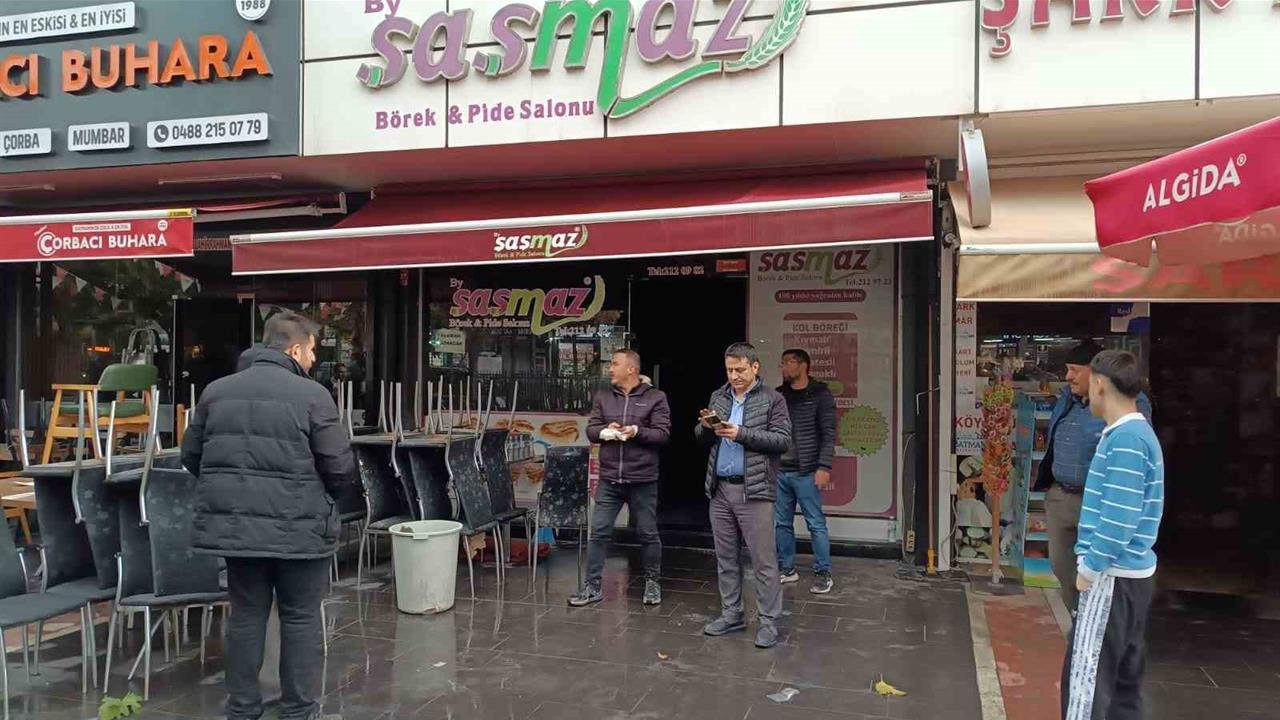 Batman Merkez'deki Börekçide Yangın Çıktı, Maddi Hasar Meydana Geldi