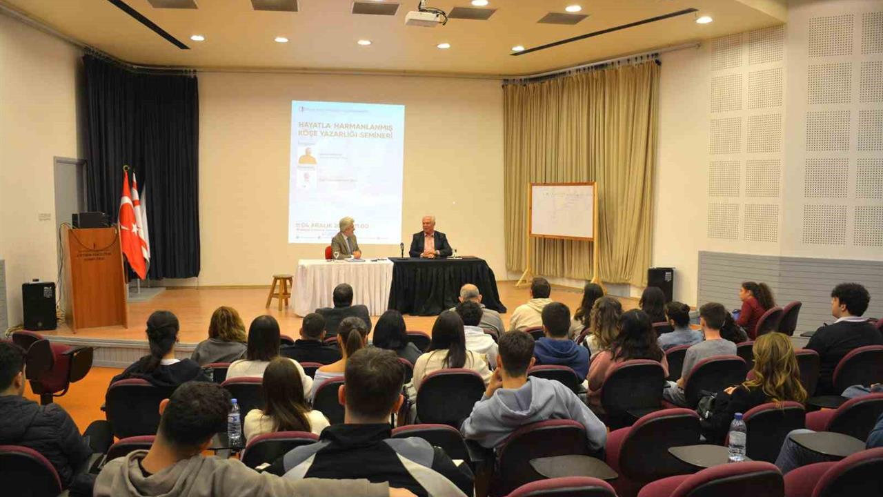 İstanbul'da Genç Gazetecilere Seslenen Hasan Hastürer, Gazeteciliğin Temel İlkelerini Anlattı