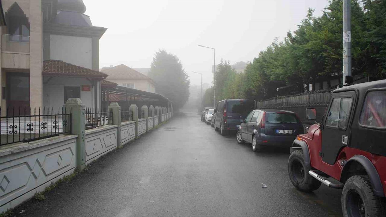 Sakarya Adapazarı'nda Görüş Mesafesi 50 Metreye Düştü