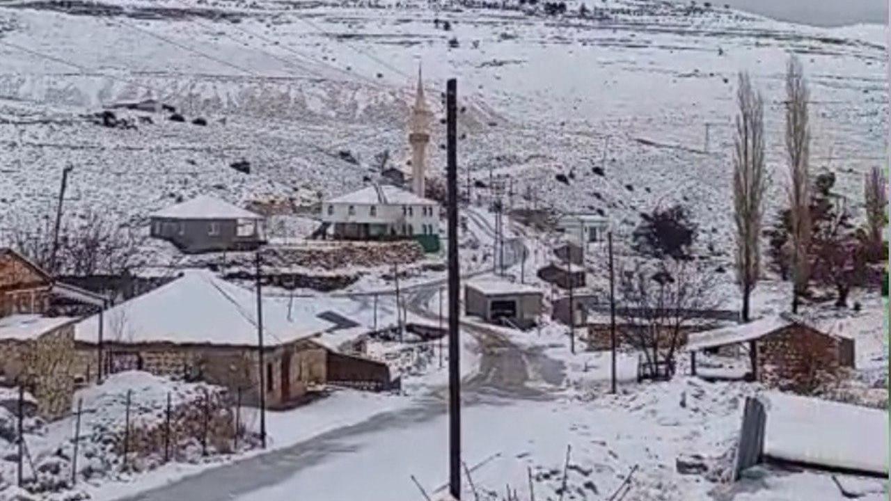 Mersin Erdemli'de Yüksek Kesimlerde Kar Yağışı Görüldü
