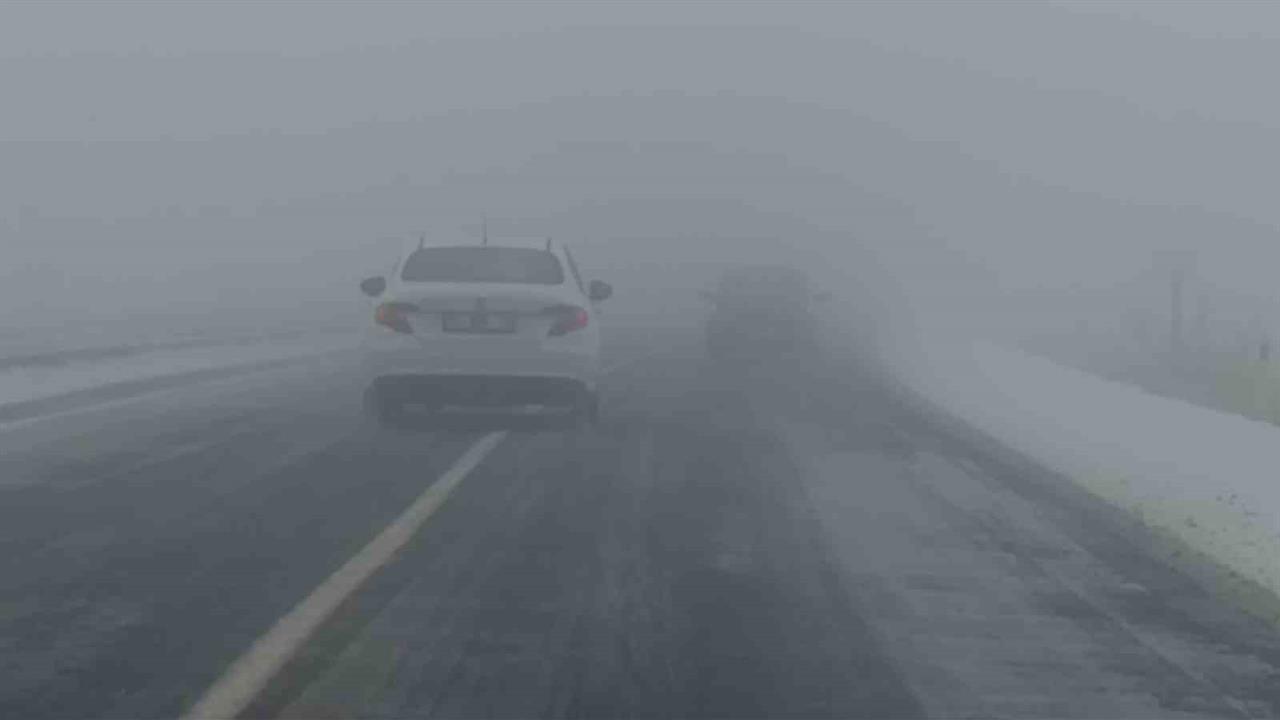 Kars’ta Yoğun Sis Nedeniyle Uçak Seferleri İptal Edildi