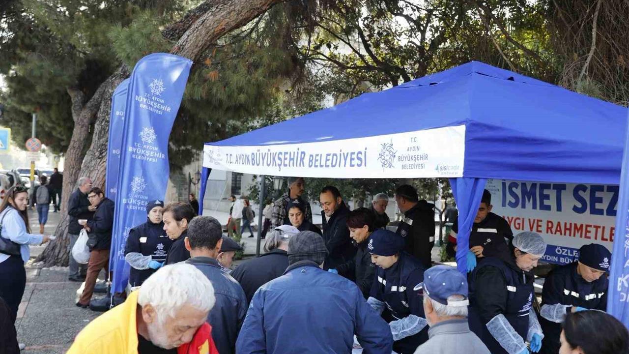 Aydın'da İsmet Sezgin'in Vefatının 9. Yıl Dönümünde Lokma Hayrı Yapıldı