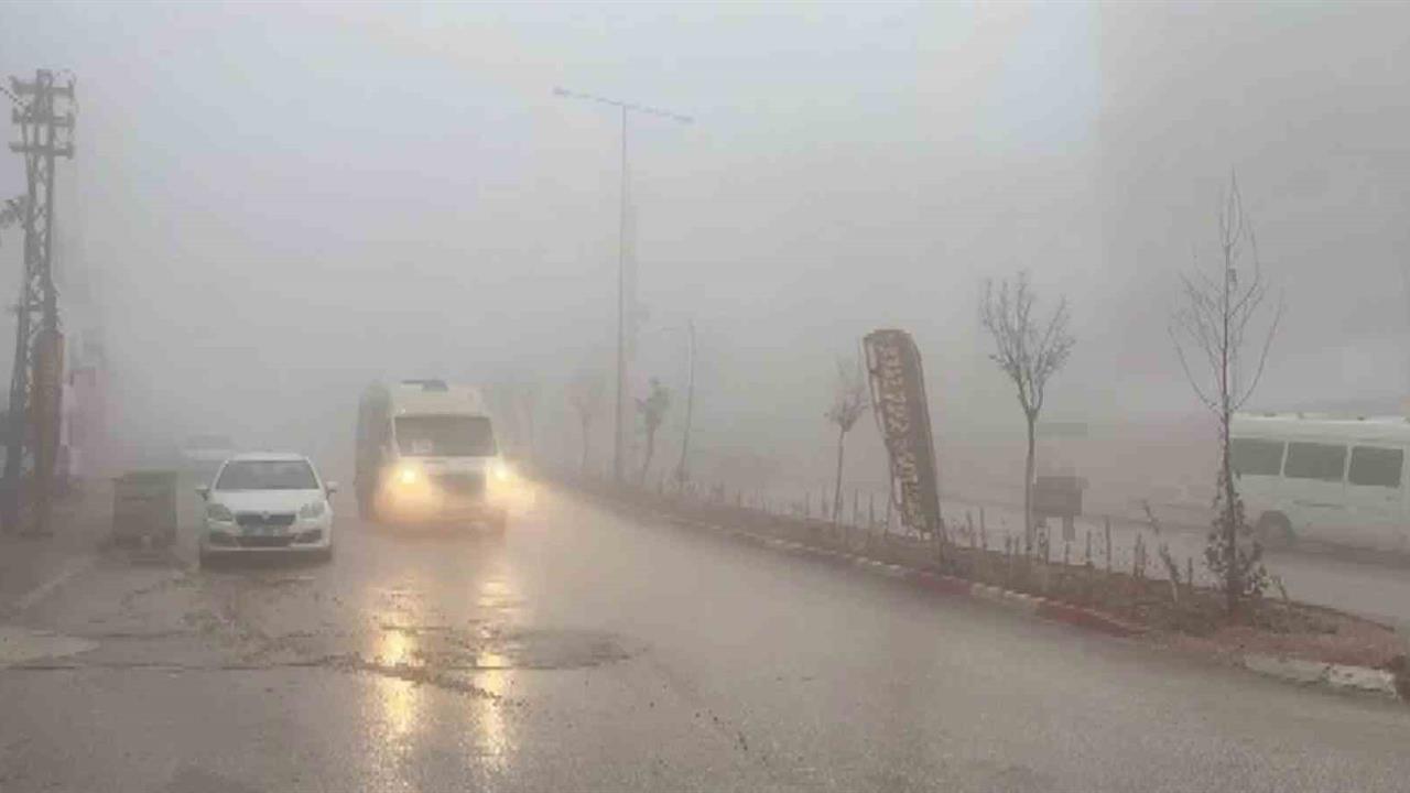 Adıyaman Besni'de Görüş Mesafesi 10 Metreye Kadar Düştü