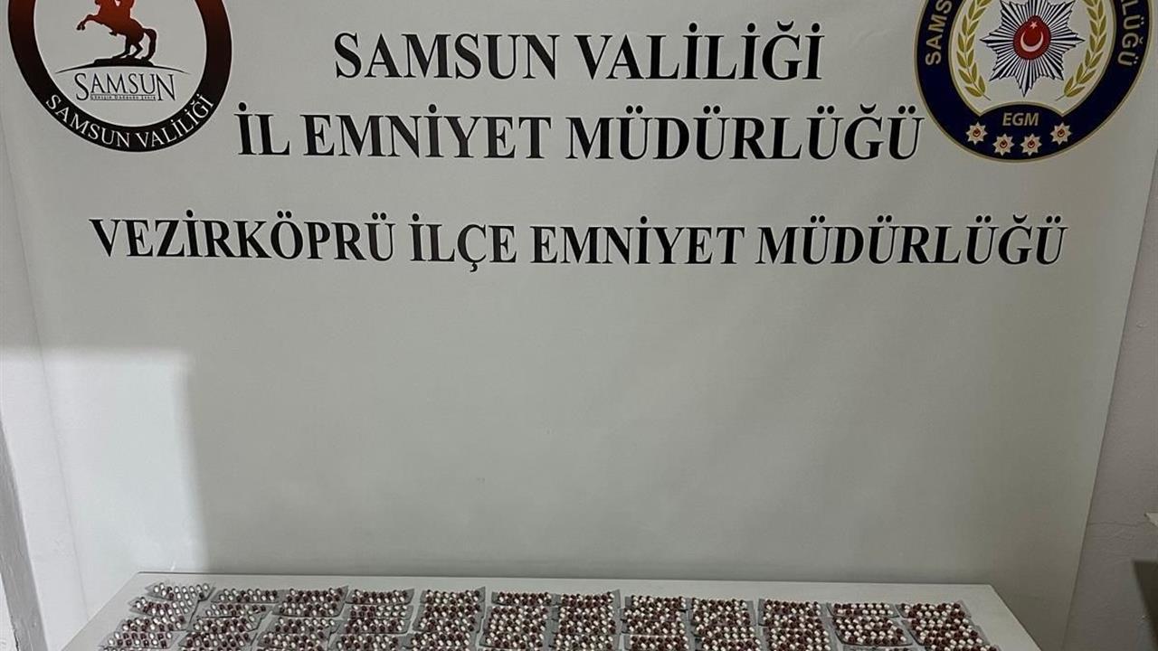 Samsun Vezirköprü'de Yapılan Operasyonda Bin 308 Uyuşturucu Hap Bulundu