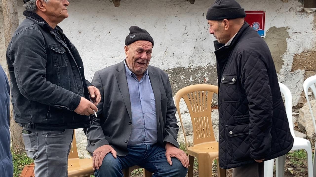 Isparta Keçiborlu'da Oğlunun Cinayeti İçin Baba Adalet İstedi