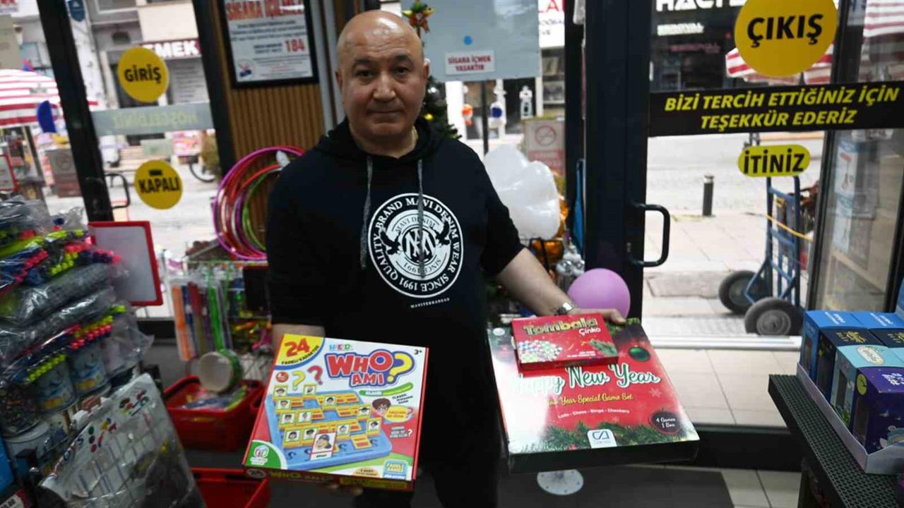 Eskişehir'de Yılbaşı Öncesi Hediyelik Eşya ve Süsleme Talebi Arttı