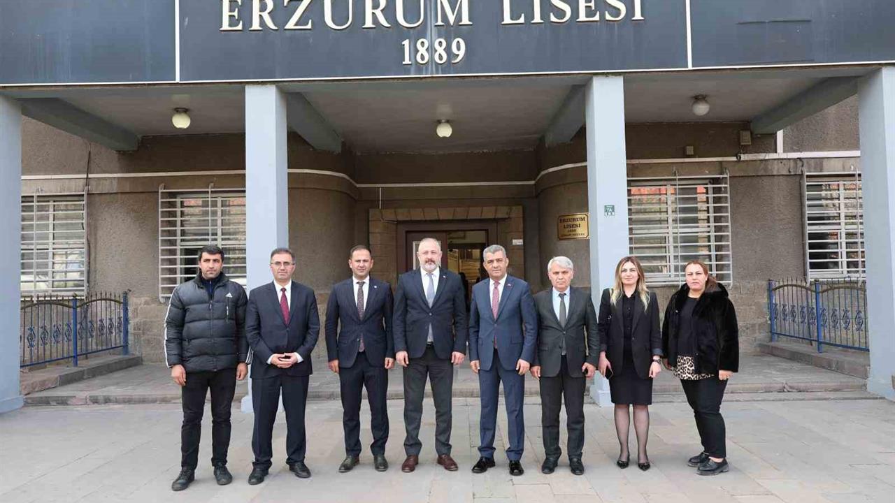 Erzurum'da Mezun Olduğu Okulu Ziyaret Eden Genel Müdür Karaman, Anılarını Tazeledi