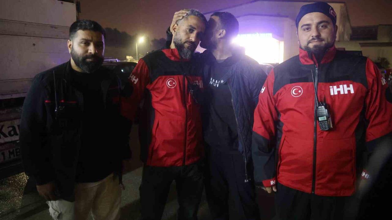Hatay'da Oğlunu Bulan Arama Kurtarma Görevlisine Teşekkür Eden Baba, Cani Dayısı İçin Ağır Ceza Talep Etti