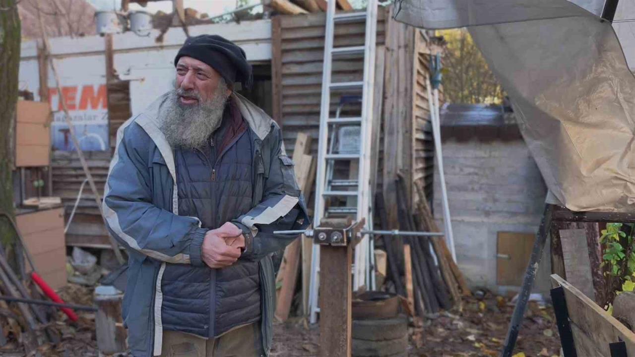 Erzurum Tortum'da Abdulkadir Şimşek, Atıkları Sanata Dönüştürüyor
