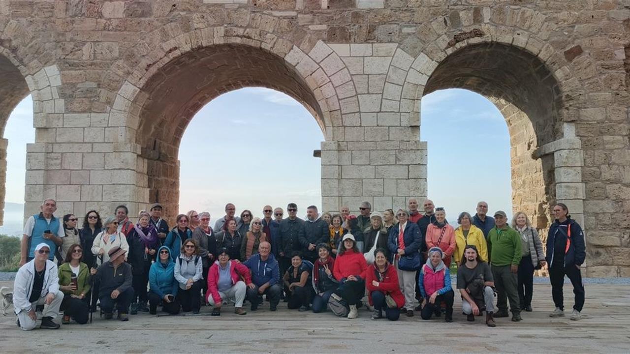 Aydın Efeler'de Tralleis Antik Kenti'ni Ziyaret Eden Doğaseverler, Bölgenin Zenginliklerini Keşfetti