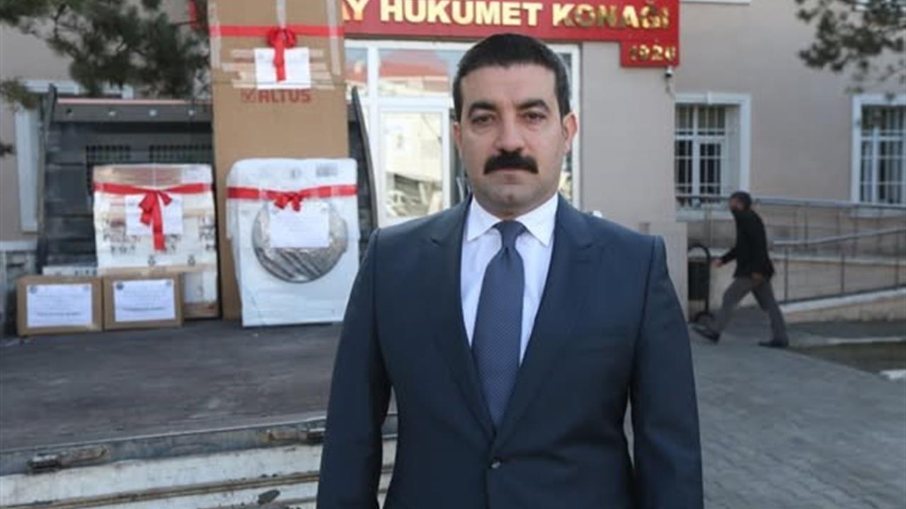 Kars Arpaçay'da Yeni Evlenen Çiftlere Beyaz Eşya Desteği Verildi