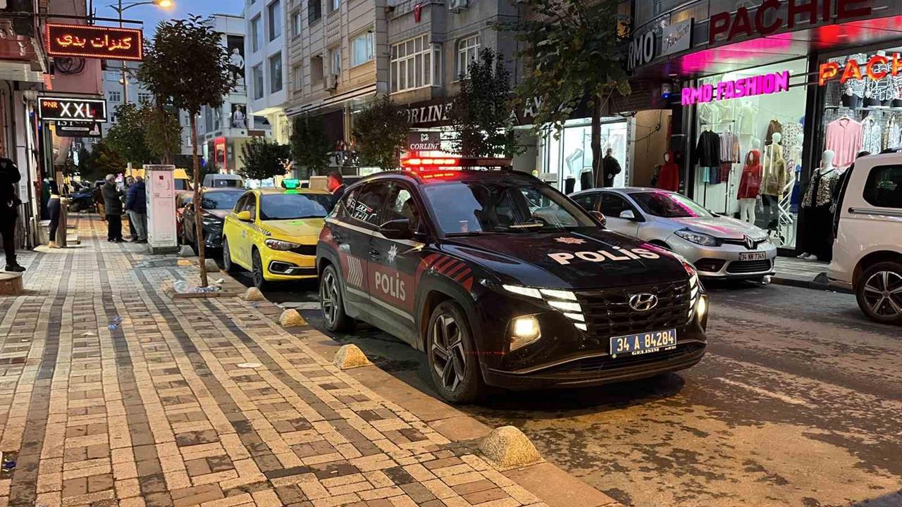 Zeytinburnu'nda Park Yeri Nedeniyle Çıkan Kavgada 1 Ölü, 1 Yaralı