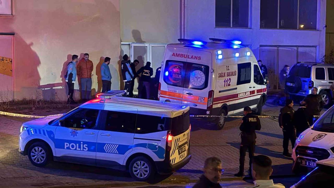 Kayseri Melikgazi'de 11. Kattan Düşen 14 Yaşındaki Kız Çocuğu Hayatını Kaybetti