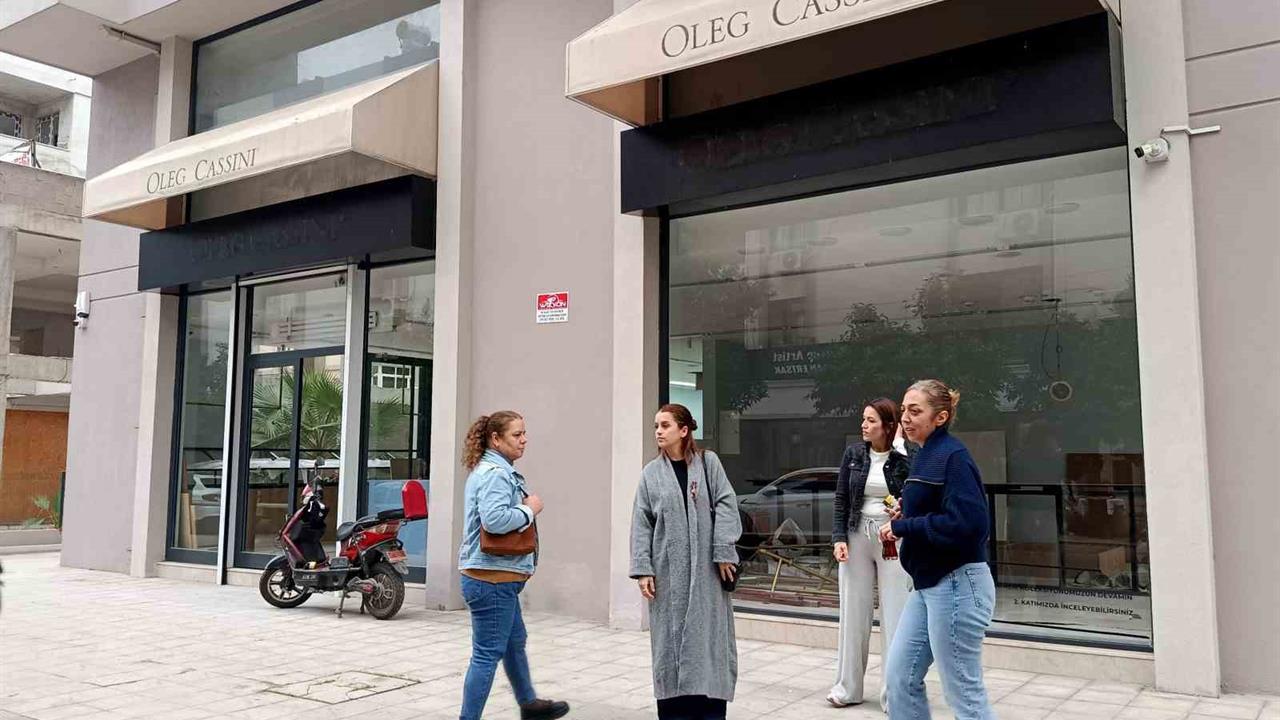Adana'da Oleg Cassini Mağazasının Kapanmasıyla Çalışanlar Mağdur Oldu
