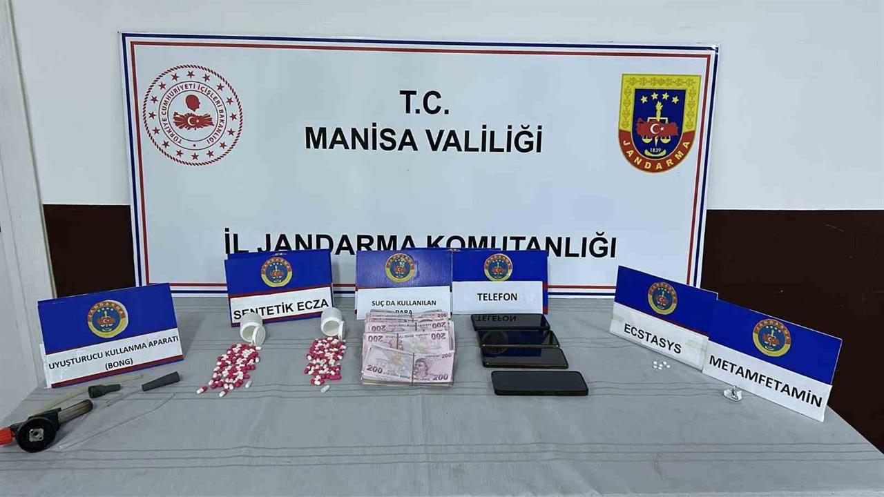 Manisa Akhisar'da Yapılan Uyuşturucu Operasyonunda 145 Bin TL Ele Geçirildi