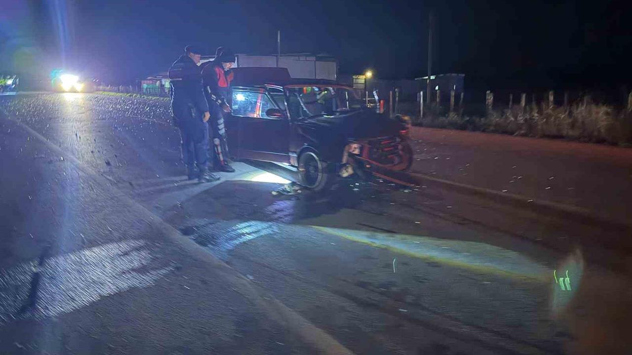Çanakkale Bayramiç'te Otomobil ile Motorsikletin Çarpışması Sonucu 3 Kişi Yaralandı