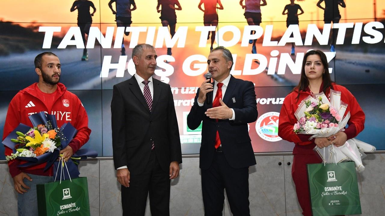 Osmaniye Merkez'de Yapılan Uluslararası Yarı Maratonun Tanıtım Toplantısında Projeler Anlatıldı