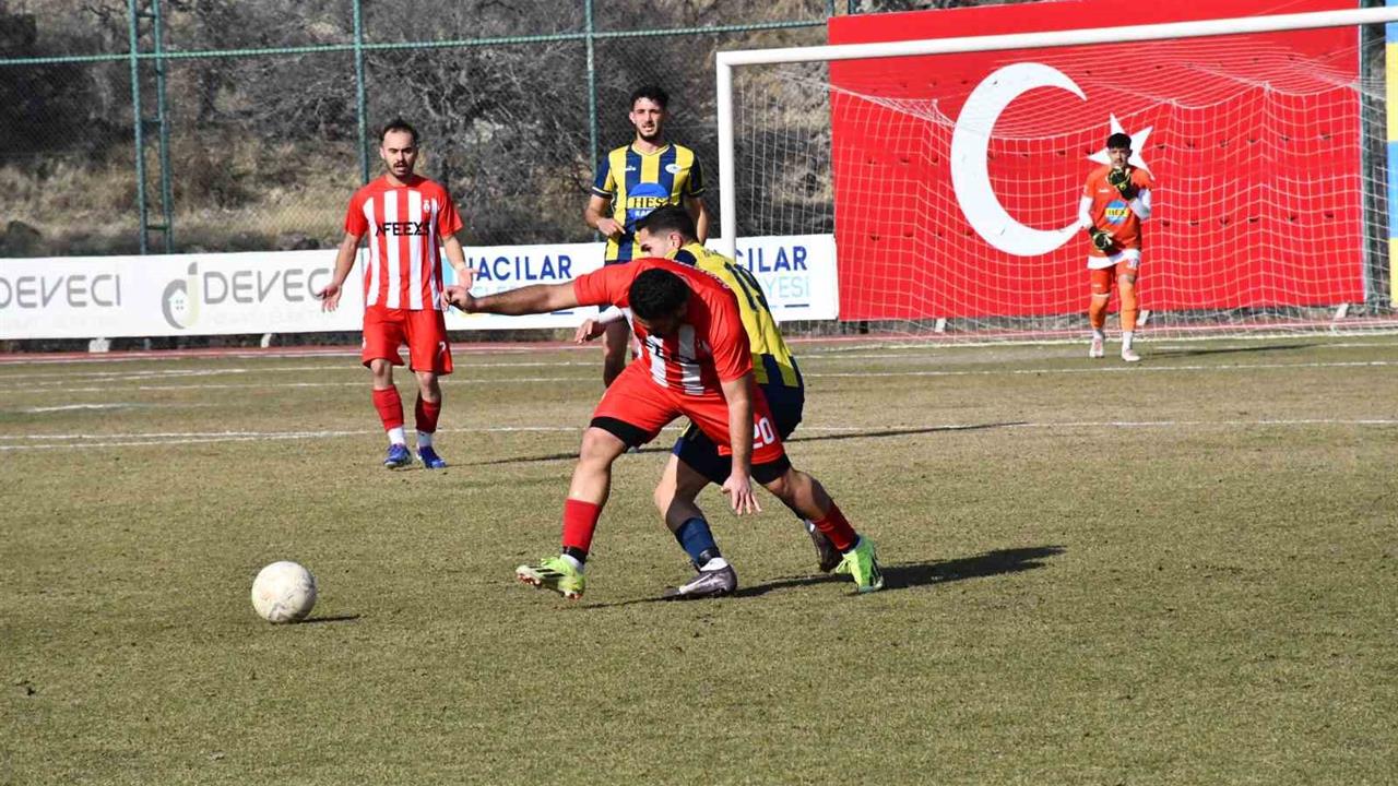 Kayseri Hacılar'da Hacılar Erciyesspor, Özvatanspor'u 1-0 mağlup etti.