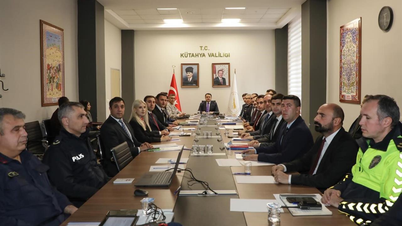 Kütahya'da Vali Musa Işın, Güvenlik Hizmetlerinin Önemini Belirtti