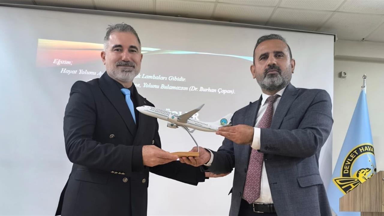 Şırnak Şerafettin Elçi Havalimanı'nda "Aile Yılı" kapsamında konferans düzenlendi.