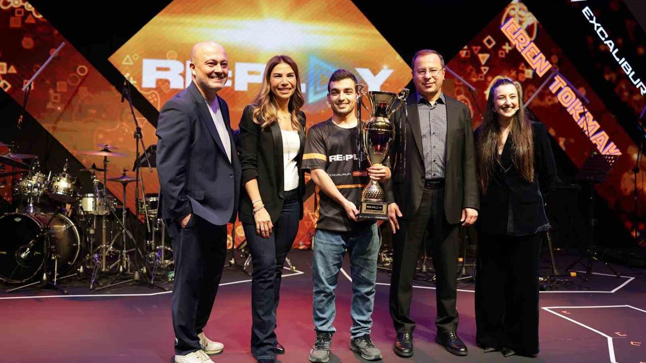 İstanbul'da RE:PLAY Finali'nde 500 bin liralık ödül sahibini buldu.
