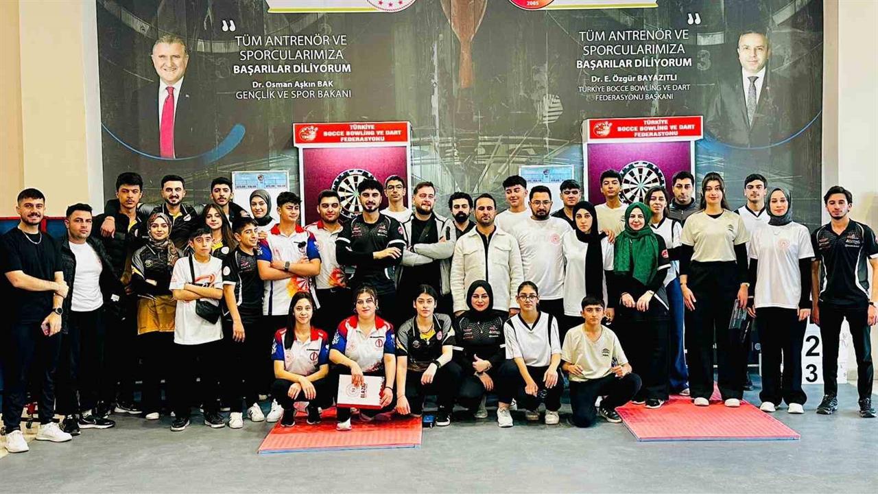 Elazığ'da Dartta Türkiye Üçüncülüğü Elde Eden Gençlik ve Spor Kulübü