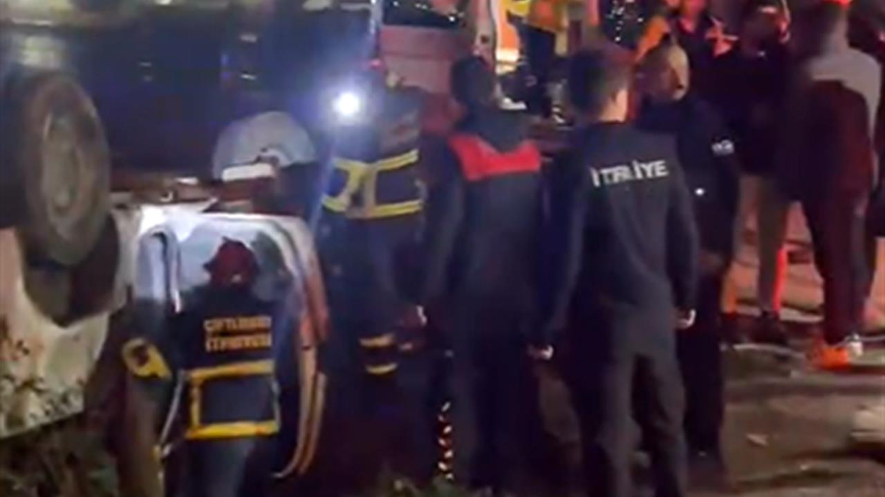 Yalova Çiftlikköy'de Kontrolden Çıkan Otomobil Takla Attı, 2 Yaralı