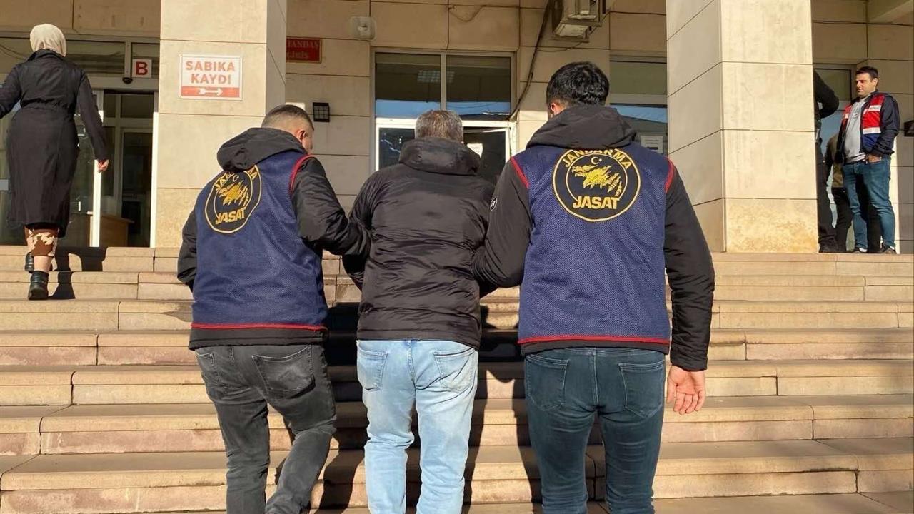 Diyarbakır'da Jandarma Ekipleri Tarafından 120 Kişi Gözaltına Alındı