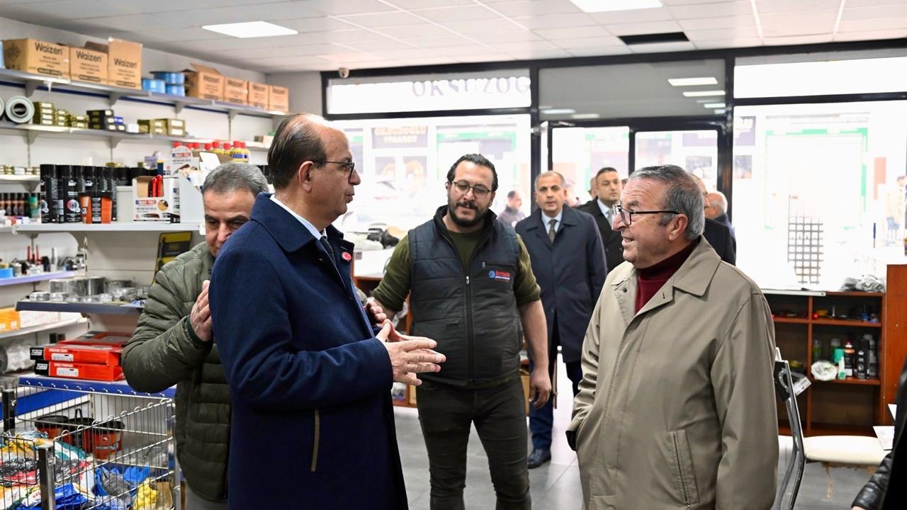 Malatya Yeşilyurt'ta Başkan Geçit, ÖZSAN Sanayi Sitesi esnafının taleplerini dinledi.