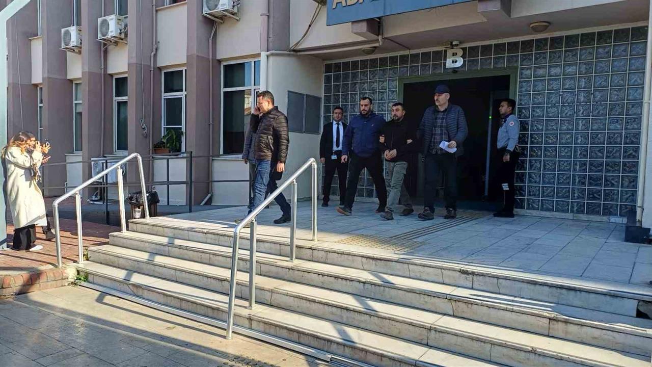 Aydın Efeler'de Boşanma Aşamasındaki Eşini Bıçaklayan Şahıs Tutuklandı