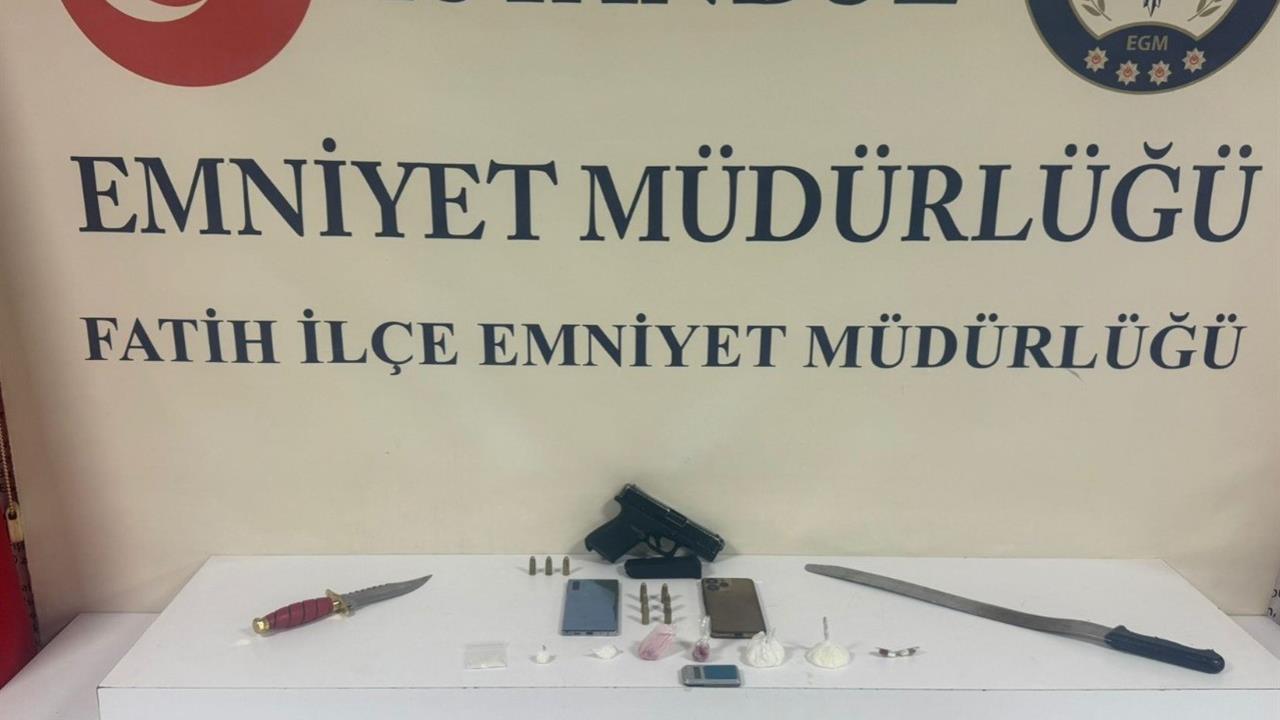 İstanbul Fatih'te Uyuşturucu Ticareti Yapan Firari Y.K. Yakalandı