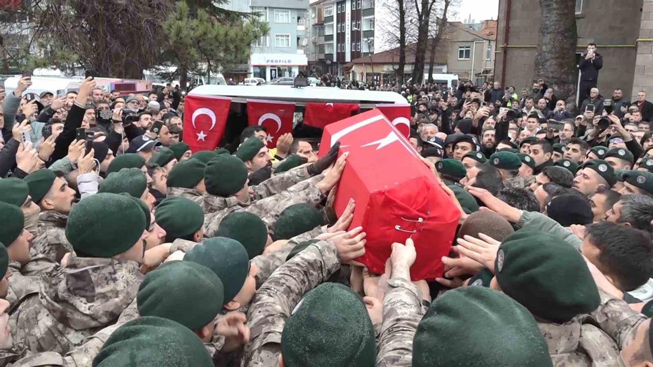 Samsun Ladik'te Şehit Polis Emre Albayrak İçin Cenaze Töreni Düzenlendi