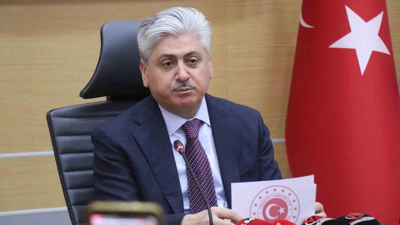 Sakarya Valisi Rahmi Doğan, Sakaryaspor ile ilgili sorunların çözülmediğini ifade etti.