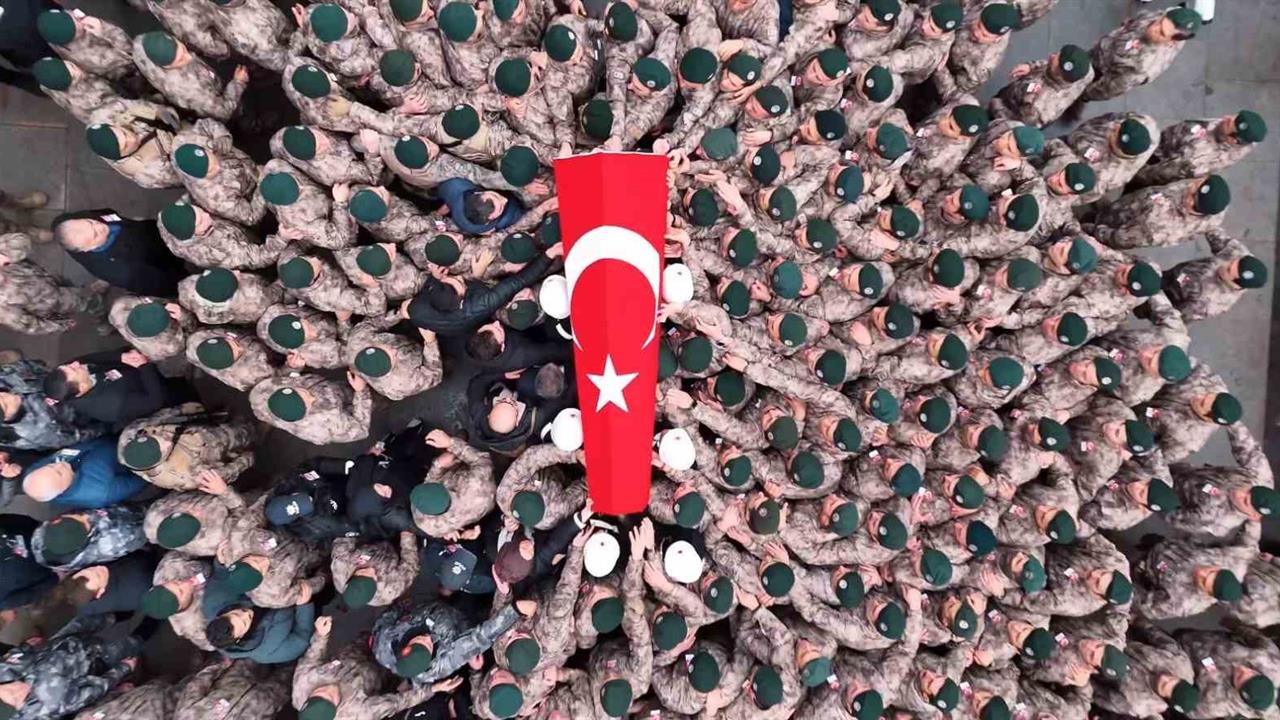 İstanbul Çekmeköy'de Uyuşturucu Operasyonunda Şehit Düşen Polis Memuru Emre Albayrak'a Veda Töreni Düzenlendi.