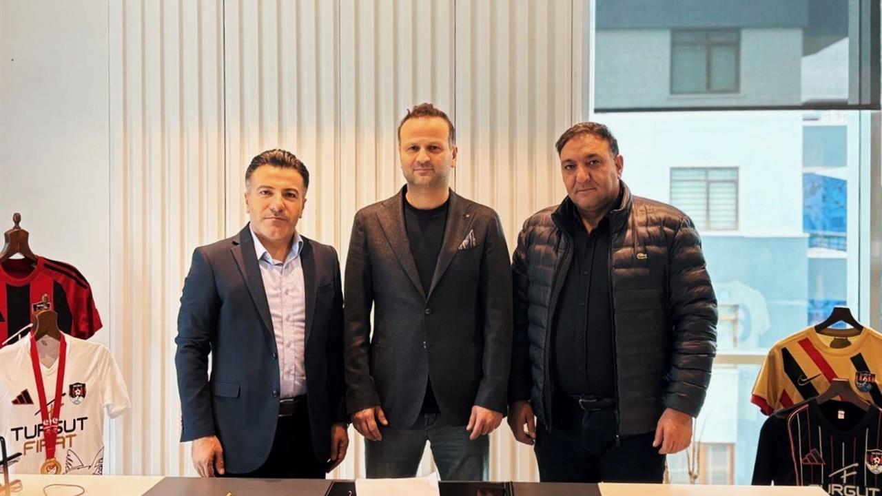 Vanspor Futbol Kulübü, Teknik Direktör Osman Zeki Korkmaz ile Anlaştı