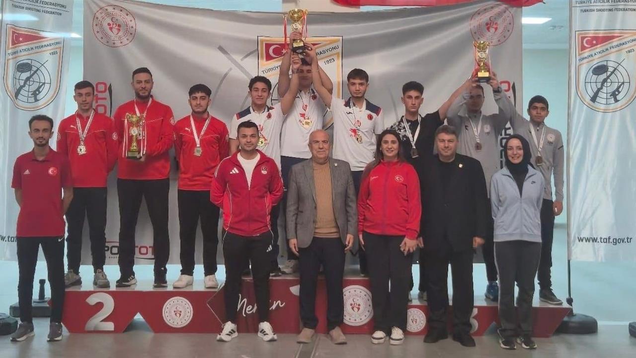 Erzincan'da Havalı Silahlar Seçmelerinde Genç Sporcular Dikkat Çekti