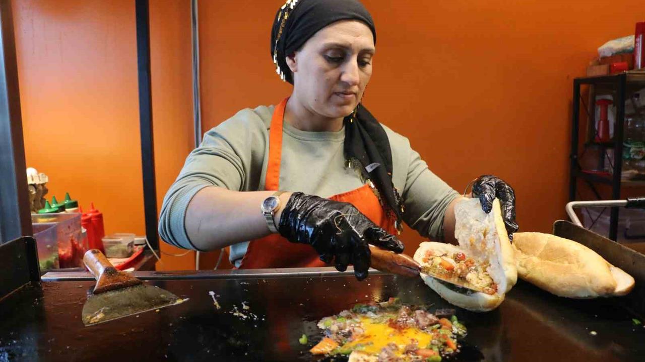 Diyarbakır Kayapınar'da Kadın Çalışanların Emek Verdiği Fast Food İşletmesi