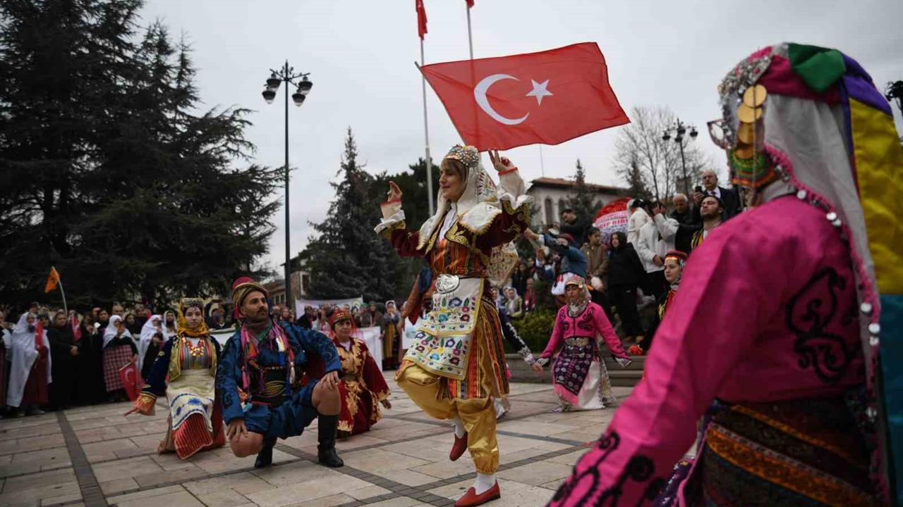Kastamonu'da İlk Türk Kadın Mitinginin 106. Yıldönümünde Birlik ve Dayanışma Vurgusu Yapıldı