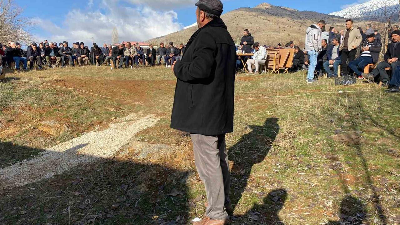 Kahramanmaraş'ta Suçsuz Yere Öldürülen 2 Çocuk Annesi Son Yolculuğuna Uğurlandı