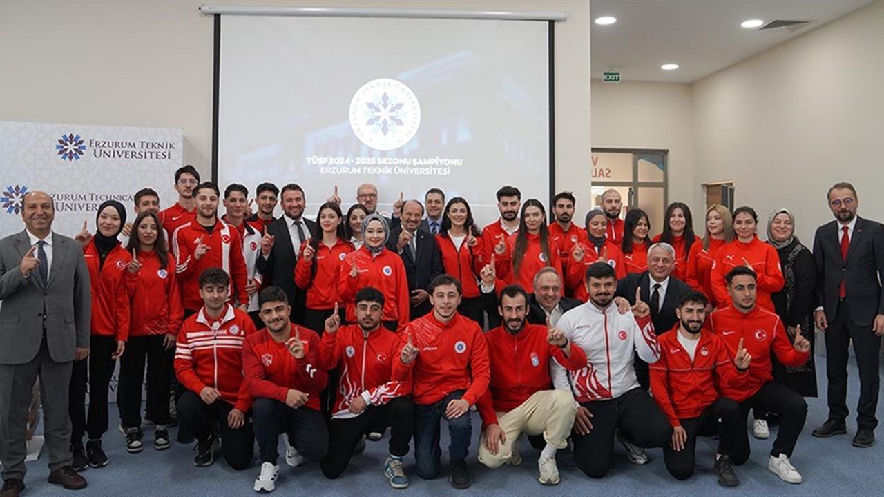 Erzurum'da ETÜ, Üniversiteler Ligindeki Şampiyonluğunu Basın Buluşmasıyla Kutladı
