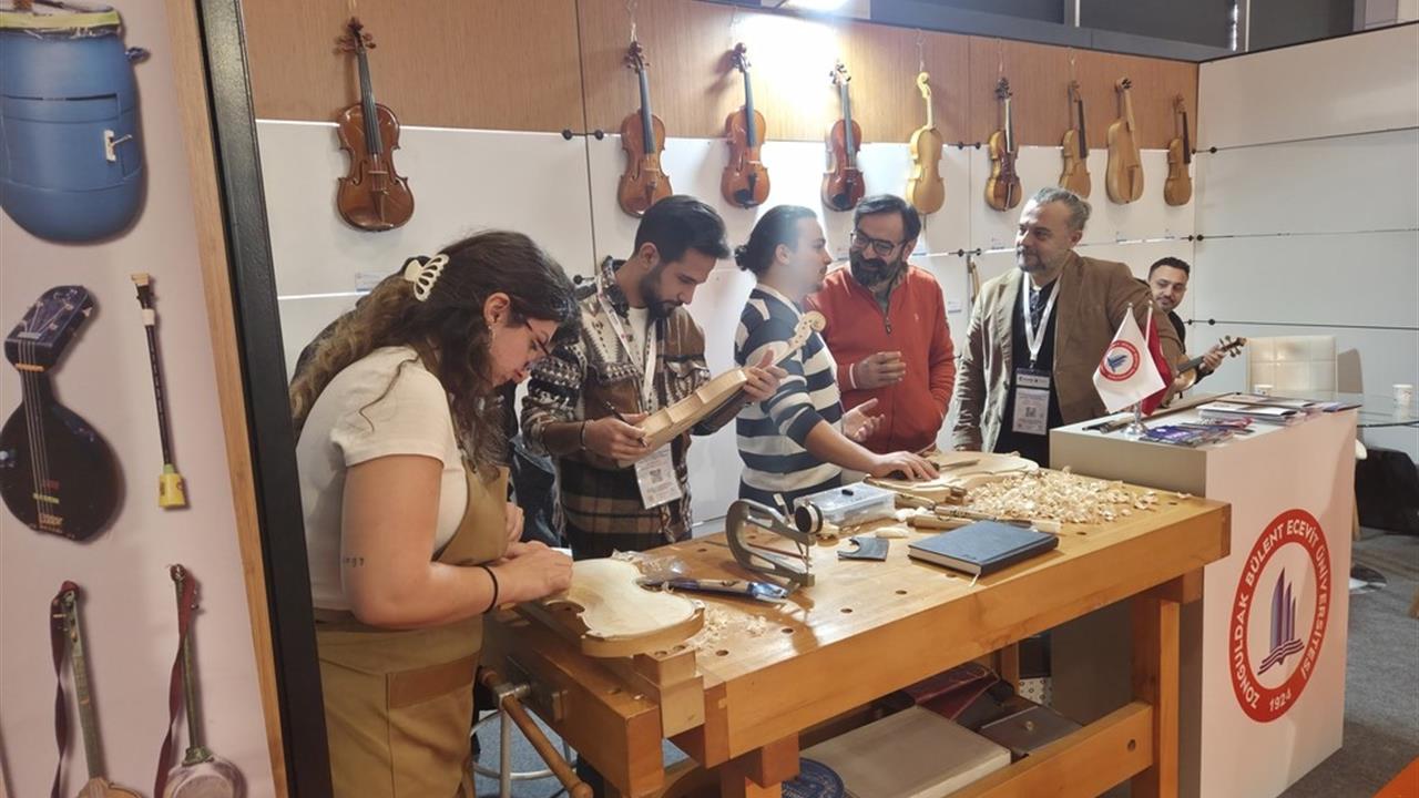 Zonguldak Bülent Ecevit Üniversitesi, IMEEF Fuarı'nda Uluslararası Müzik Dünyasından Yoğun İlgi Gördü.