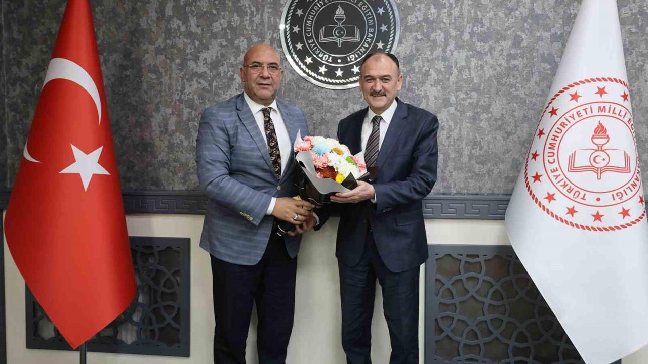 Van'da Bilal Yılmaz Çandıroğlu, Millî Eğitim Müdürü Olarak Görevine Başladı