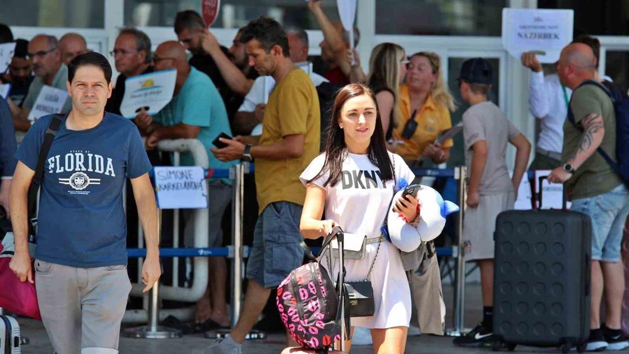 Antalya'da Yılbaşı Döneminde Yüzde 80-90 Doluluk Bekleniyor