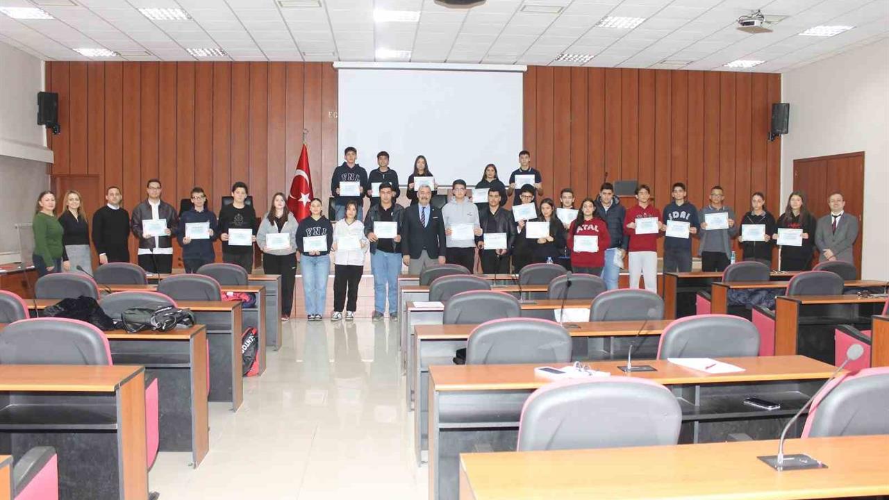 Efeler'de Öğrenci Meclisi Yeni Dönem Çalışmalarına Başladı