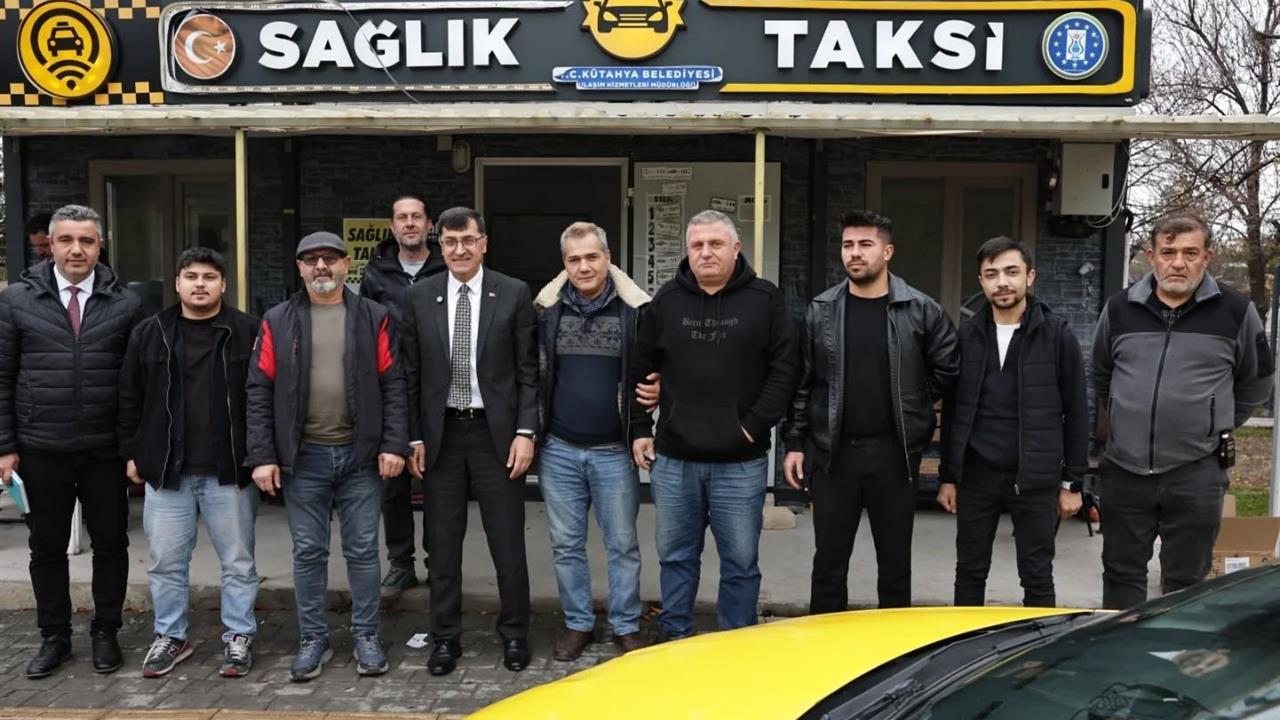 Kütahya'da Belediye Başkanı Kahveci, Taksici Esnafı ile Bir Araya Gelerek Ulaşım Sorunlarını Değerlendirdi.