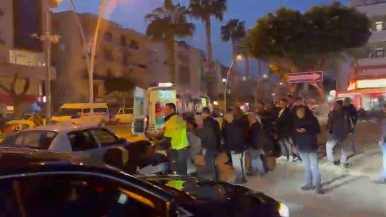 Manavgat ilçesinde Motosiklet ve Otomobilin Çarpışması Sonucu Bir Kişi Yaralandı